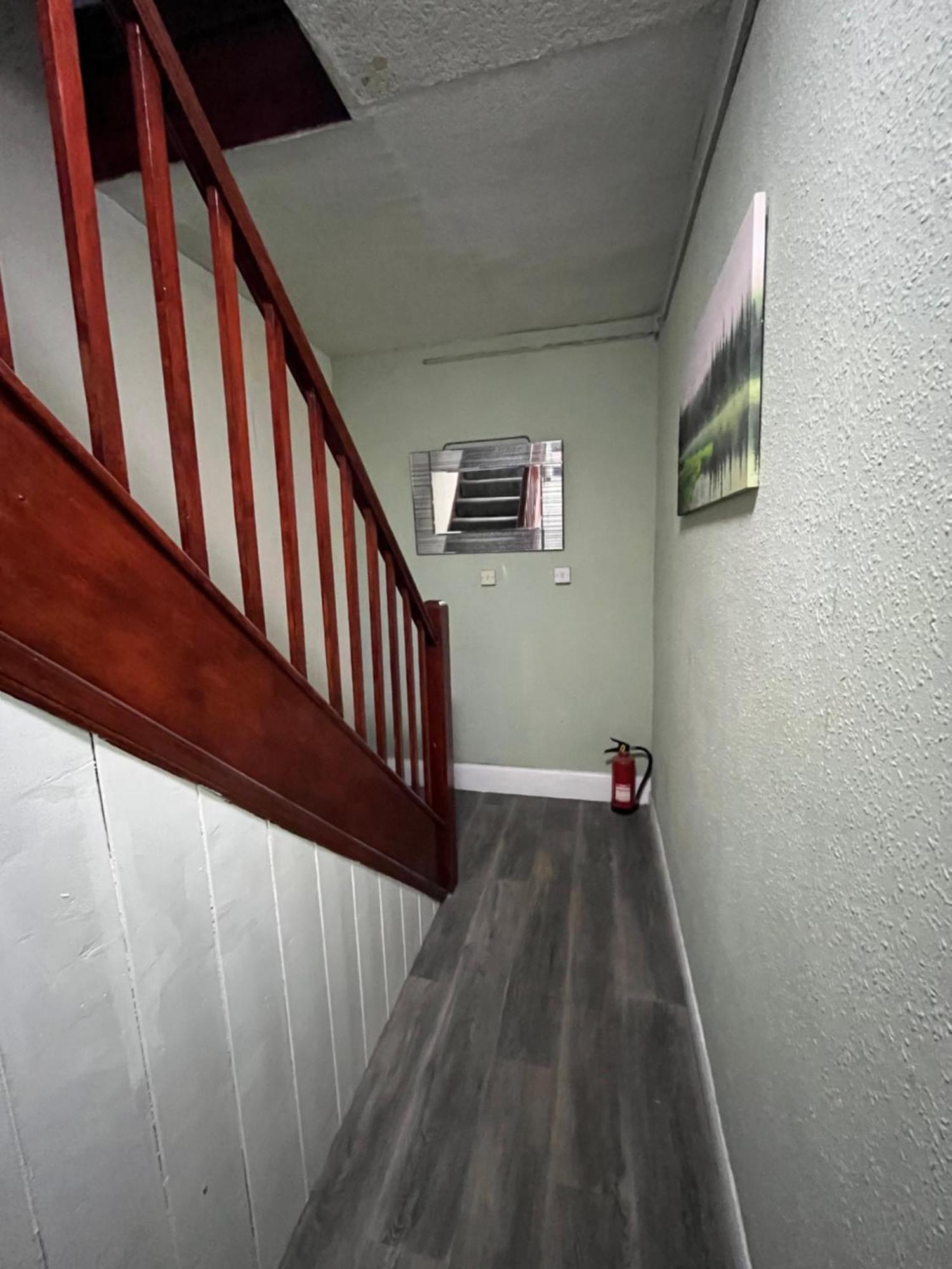 Private Room 2 Near Southmead Hospital บริสตอล ภายนอก รูปภาพ