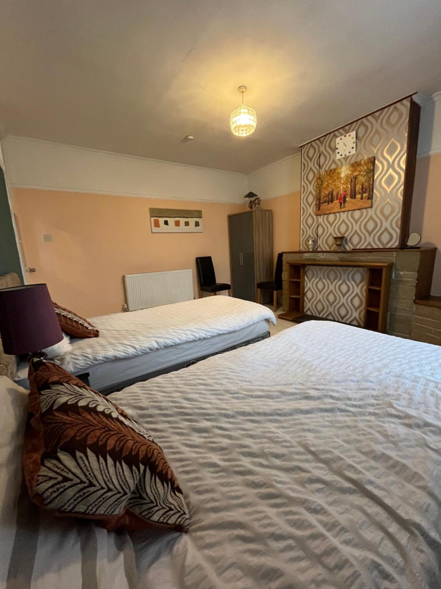 Private Room 2 Near Southmead Hospital บริสตอล ภายนอก รูปภาพ
